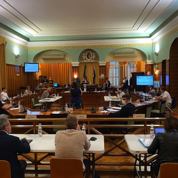 Sanremo: Isaia (Lega) entra in consiglio, ma Albarelli (Liguria Popolare) aveva già firmato, si complica la sostituzione del dimissionario Tommasini
