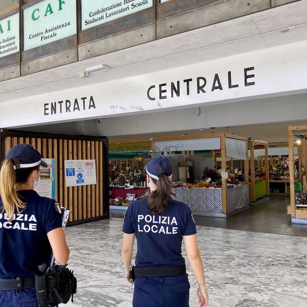 Sanremo: non avevano il 'Green pass', due multe a titolari dei banchi sul mercato Annonario