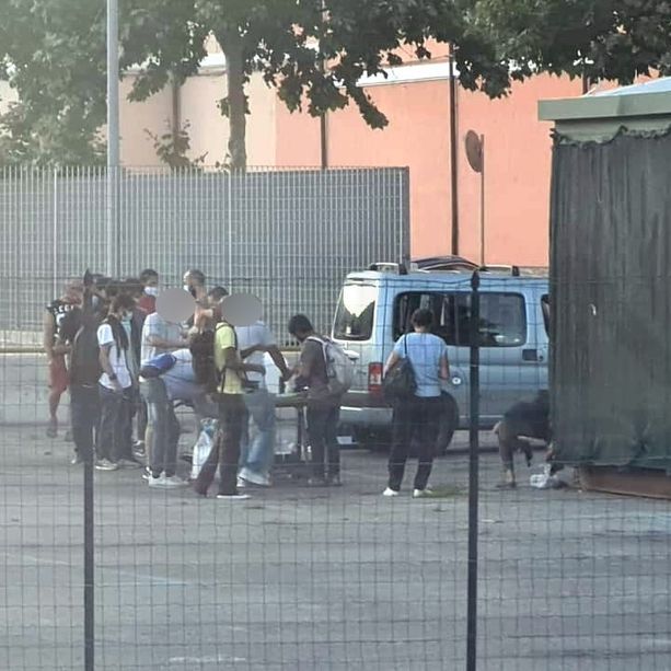 Ventimiglia: distribuzione dei pasti ai migranti a Roverino, la Caritas conferma &quot;Bisogna riaprire il Campo Roya&quot;