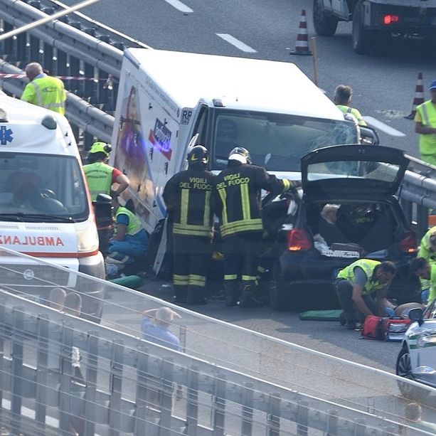 Incidente stradale sulla A10 tra Taggia e Sanremo: 6 feriti, due sono gravi (Foto)