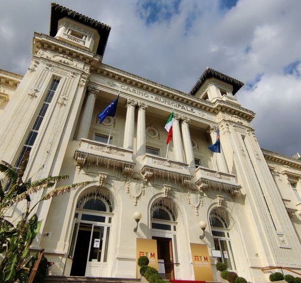 Sanremo: a un mese e mezzo dall'apertura il Casinò è sopra la media giornaliera degli incassi pre Covid (Video)