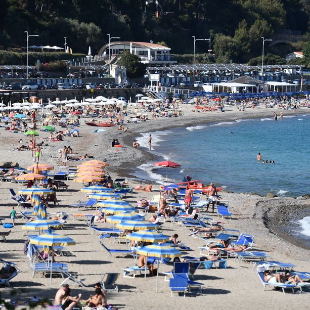 Sanremo, &quot;questa spiaggia è casa nostra, ti faccio saltare tutti i denti&quot;: bagnino condannato per aver aggredito un turista