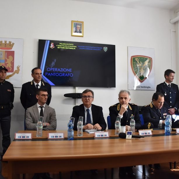 Ventimiglia: operazione 'Pantografo', sgominata in un anno una vasta organizzazione di passeur (Foto e Video)