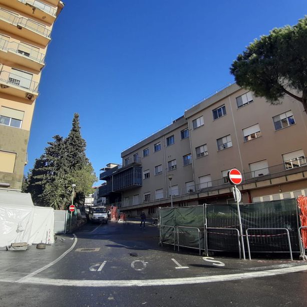 Imperia, riapre la palazzina B dell'ospedale destinata ai pazienti positivi al Covid