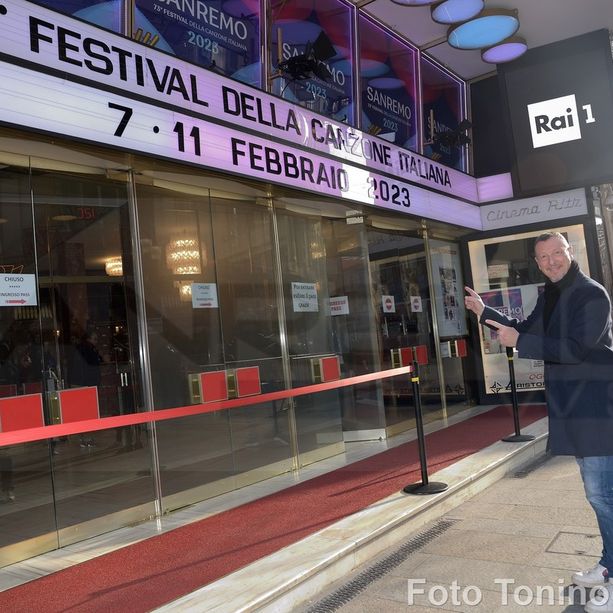 Festival di Sanremo: ieri alle prove Fedez e Anna Oxa mentre Amadeus registra spot col papillon (Foto)