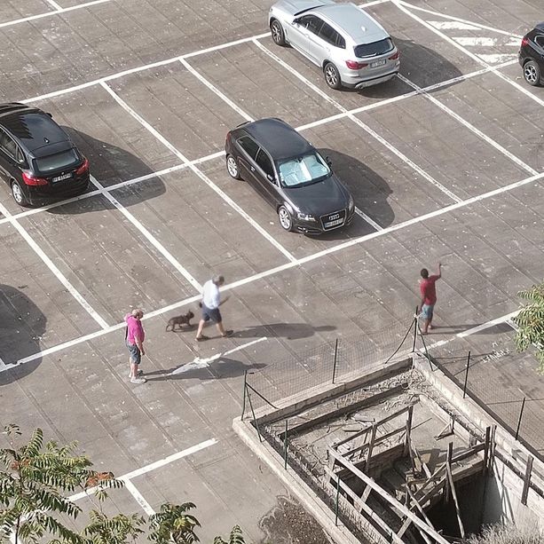 Arma di Taggia: parcheggiatore abusivo in un'area privata vicino all'ex stazione, intervento della Municipale (Foto)