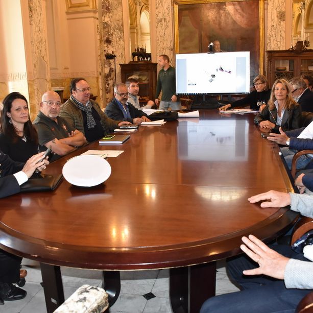 Sanremo: fumata bianca per gli ambulanti, il mercato del martedì e del sabato sarà diviso in due (Video)