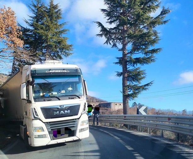 Stop ai tir sulla 28, i sindaci della valle Arroscia: &quot;Provocazione necessaria&quot;
