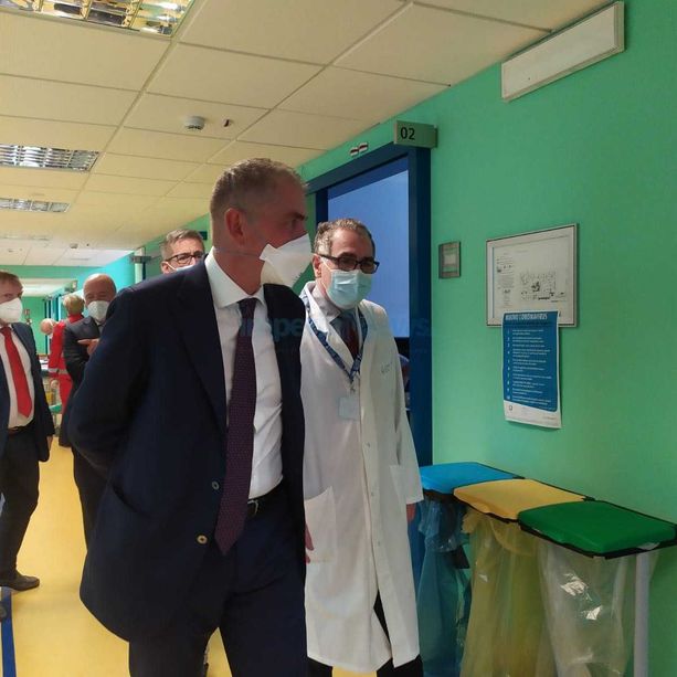Dopo Piemonte e Liguria, il sottosegretario alla salute Andrea Costa apre all'accordo con altre regioni sui vaccini ai turisti (video)