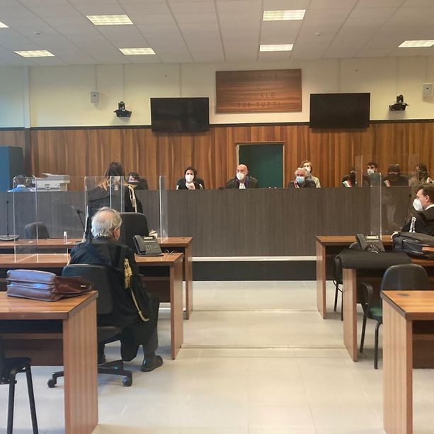 Arma di Taggia, spaccano un tubo in testa a un ragazzo per pochi soldi e un cellulare: condannati dal gup i tre imputati per rapina e lesioni