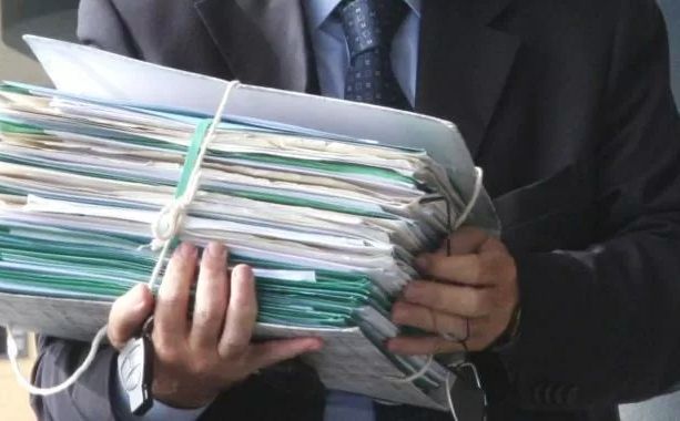 Arresto Toti, “Pigna secca”, “cinghiale travestito”, nelle intercettazioni curiosi insulti e sberleffi