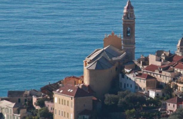 In consiglio comunale a Cervo si discute la tariffa della tassa di soggiorno 2023