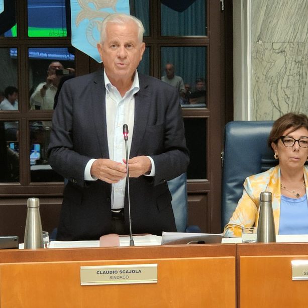 Strigliata a Bergaminelli, Scajola in consiglio comunale: &quot;Perché ce l'hanno tutti con me?&quot;