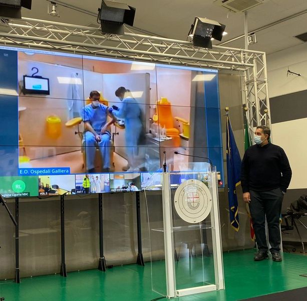 Coronavirus: Toti &quot;Probabile ritorno della Liguria in zona gialla subito dopo le feste. Siamo in area di rischio moderato&quot; (Foto e video)