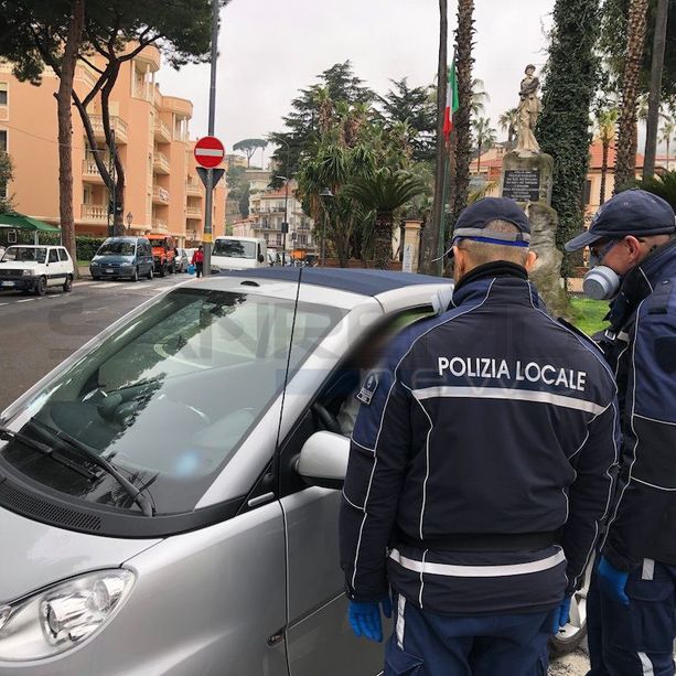Emergenza Coronavirus: nuove restrizioni, vietato spostarsi in altri comuni con qualunque mezzo