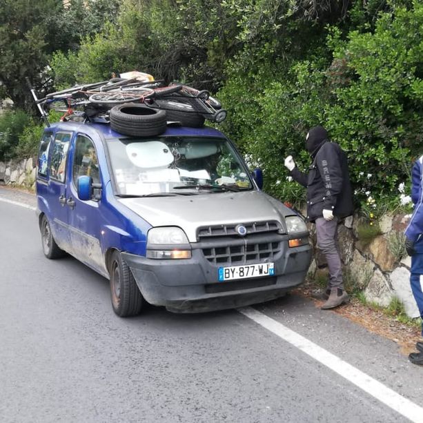 Coronavirus, la Polizia municipale di Diano Marina denuncia una coppia di ungheresi che si stava per accampare vicino al belvedere del Berta (Foto)