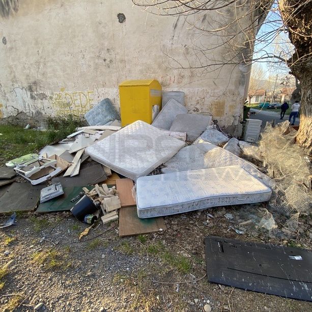 Taggia: discarica abusiva alle ex Caserme Revelli, Conio &quot;Convocate Caritas e Amaie Energia ma non sarà l'unico provvedimento&quot;