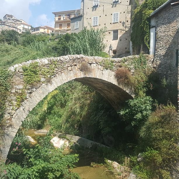 Dolcedo, dal primo ottobre al via il nuovo servizio di raccolta rifiuti, il sindaco: &quot;Importante raggiungere alte percentuali di differenziata&quot;