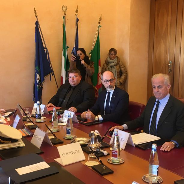 Imperia: itticoltura a largo della Galeazza, il Comune chiede nuovi pareri, ma il sindaco avverte &quot;Non c'è rapporto costi-benefici&quot; (foto e video)