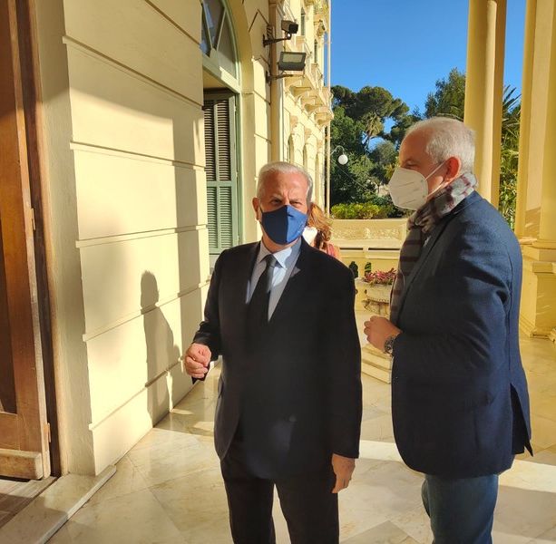 Luigino Dellerba in carcere per una presunta tangente. Il sindaco di Imperia e amico Claudio Scajola: “Sono molto colpito da quanto è successo. Prego per lui”