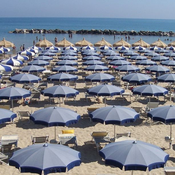 Balneari sulla graticola, iniziato il conto alla rovescia per la scadenza delle concessioni
