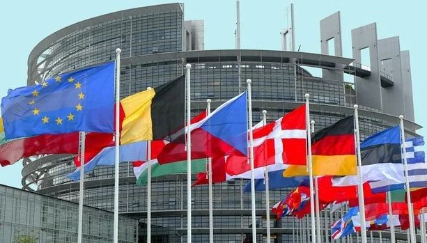 Europee 2024. Fratelli d'Italia orbita attorno al 28%, il Partito Democratico in ritardo di quattro punti. Rischio harakiri liberale per Azione e Stati Uniti d'Europa