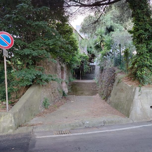 26enne accoltellata in via Bresciana, il testimone-soccorritore: &quot;Urlava chiedendo aiuto. Abbiamo tamponato la ferita aspettando i soccorsi&quot;
