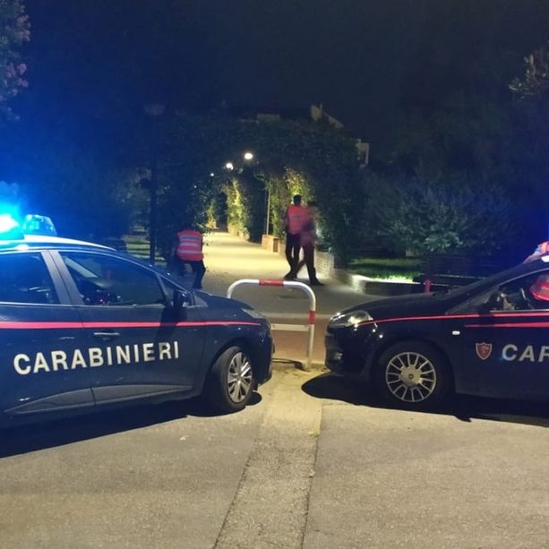 Arrestati due spacciatori ad Albenga: operazione dei Carabinieri nel parcheggio di Via Milano