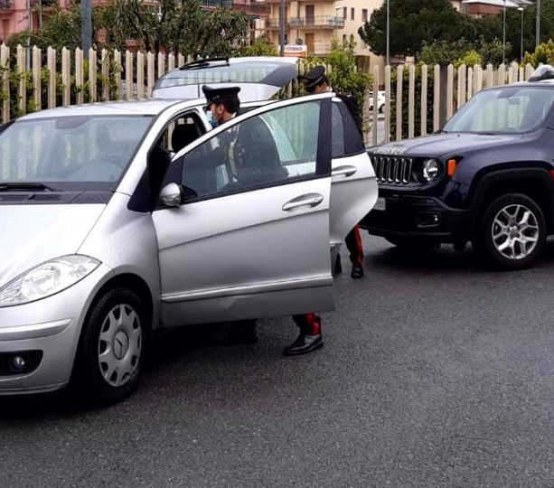 Dalla casa laboratorio di Ceriale allo spaccio ad Albenga: arrestati dai carabinieri due giovani pusher marocchini