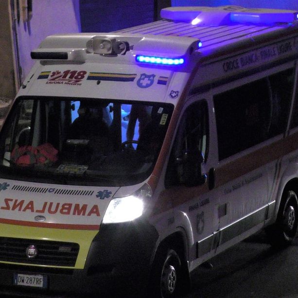 Borgio, ragazza accoltellata alla schiena: trasportata in codice rosso al Santa Corona (FOTO)