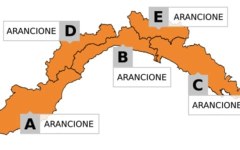 Allerta arancione prolungata: previsti temporali fino alle 15 del 28 agosto