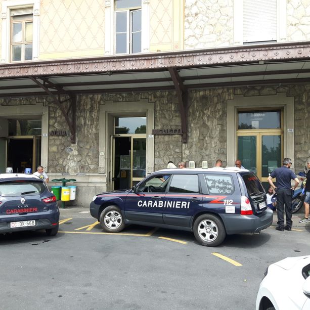 Ubriaco aggredisce e minaccia i Carabinieri sul bus tra Albenga e Alassio