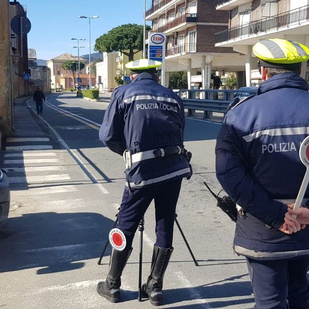 Zona rossa, controlli della polizia locale a Savona. Comandante Aloi: &quot;Troppa gente in giro, vengano rispettate le regole&quot;