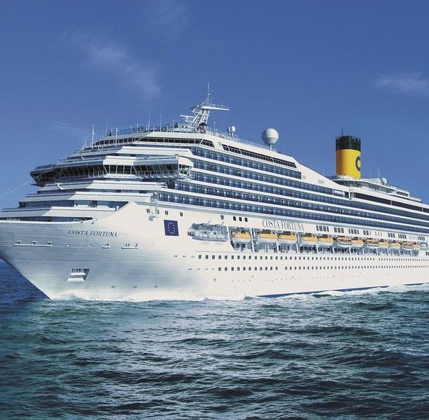 Savona, arriverà in serata la Costa Luminosa: sbarco protetto dei passeggeri e non potranno circolare per la città