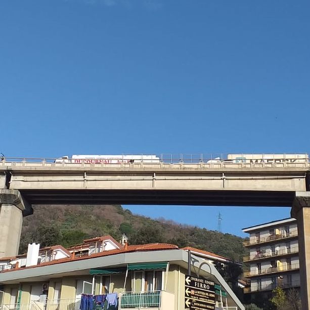 Tamponamento sulla A10 tra Varazze e Celle Ligure: traffico riaperto su ogni corsia, ma si segnalano ancora code (FOTO)