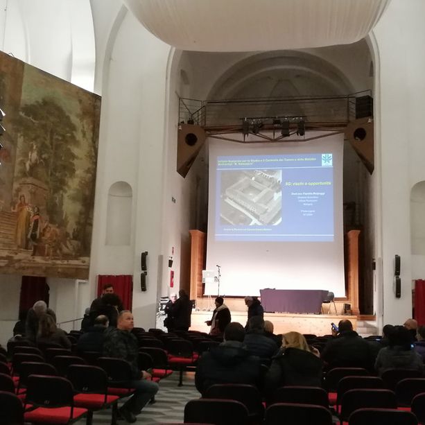 5G: rischi o opportunità? Il dibattito sulle nuove tecnologie anima la serata di Finalborgo (AUDIO)