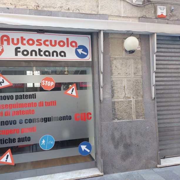 Savona, autoscuola sospesa per irregolarità sino a novembre. Gli utenti: &quot;Abbiamo pagato anticipatamente&quot;