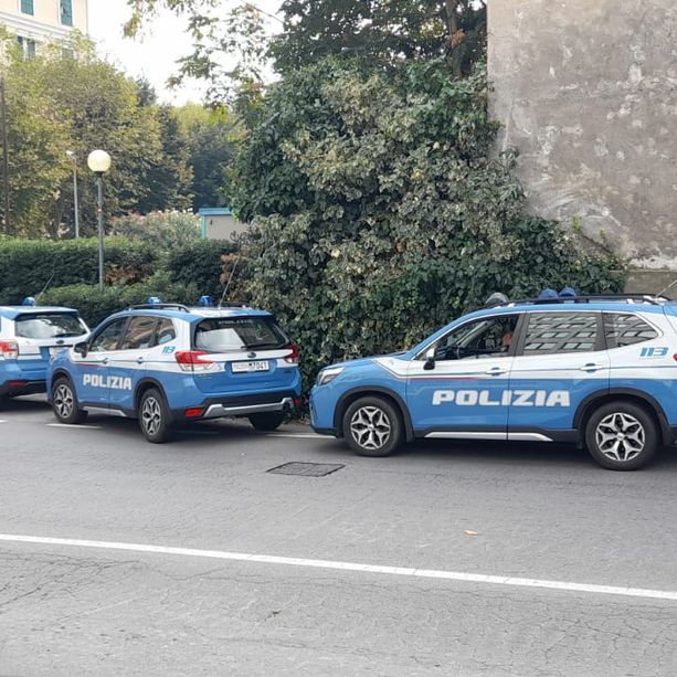 Blitz della polizia questa mattina negli uffici della Provincia, a Palazzo Nervi, sequestrati dei documenti