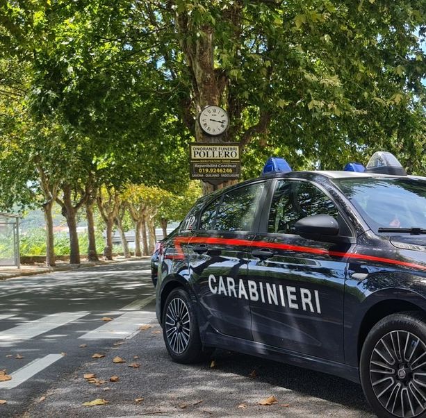 Savona, è caccia ai fuggitivi tra il cimitero e Quiliano: proseguono le ricerche dei carabinieri (FOTO)