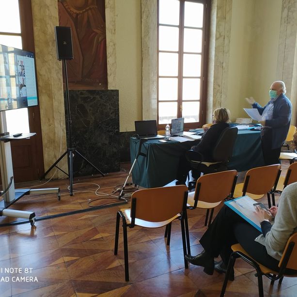 Savona, Consiglio comunale online: approvato il bilancio, polemiche sull'aumento della tassa di soggiorno (FOTO)