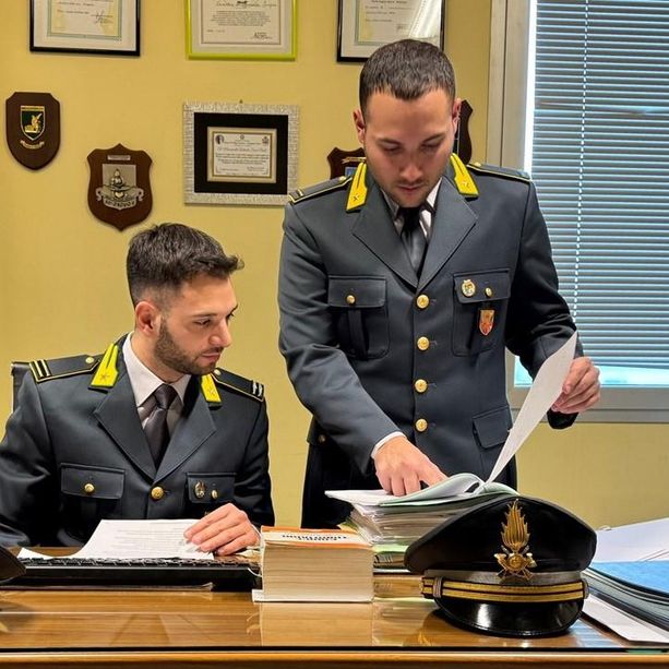 Frode fiscale da 28 milioni di euro: in carcere un imprenditore di Laigueglia per bancarotta, false fatture e riciclaggio