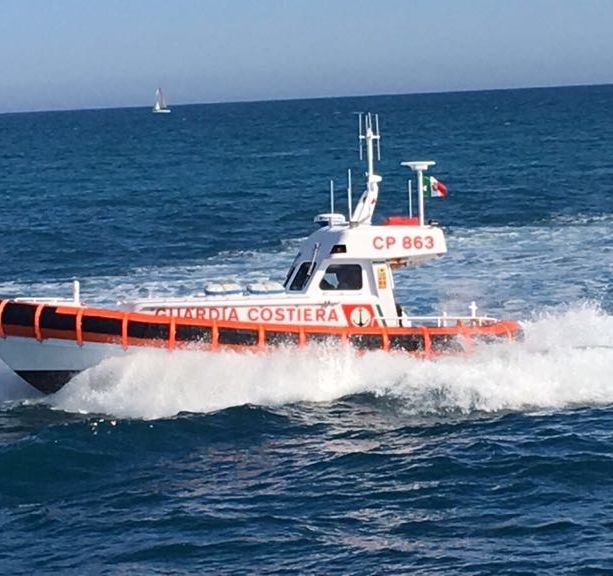 Bilancio estivo della Capitaneria di Porto di Savona: 79 le sanzioni, 90 le persone salvate