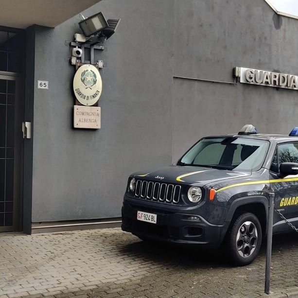 Riciclaggio e bancarotta fraudolenta, imprenditore rivierasco arrestato dalla Finanza