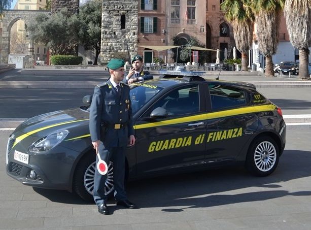 Guardia di Finanza, blitz sui compro oro nel savonese: accertate violazioni alla normativa antiriciclaggio