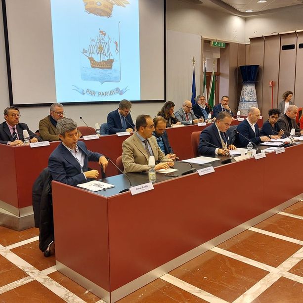 Tavolo dello sviluppo economico in Provincia, incontro con (pochi) parlamentari liguri: &quot;C'è bisogno di una presa di posizione forte, tocca alla politica regionale e nazionale&quot; (FOTO)
