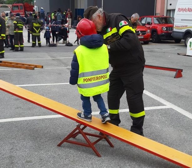 Domani &quot;caserme aperte&quot;, scuole e cittadini alla scoperta del mondo dei vigili del fuoco