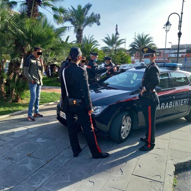 Albenga, 12 sanzioni per mancato uso della mascherina (FOTO)