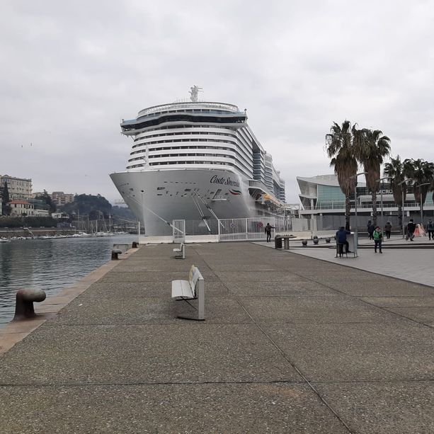 Rientrata oggi a Savona la nave di Costa Crociere protagonista di un &quot;sospetto&quot; caso di coronavirus. Stanno bene i due turisti di Macao (LA DIRETTA)