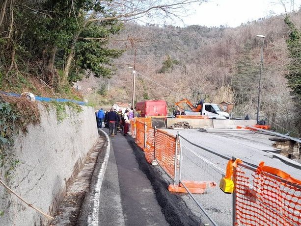 Frana sulla Sp12, si allungano i tempi per il senso unico alternato: &quot;Speriamo in una ventina di giorni&quot;