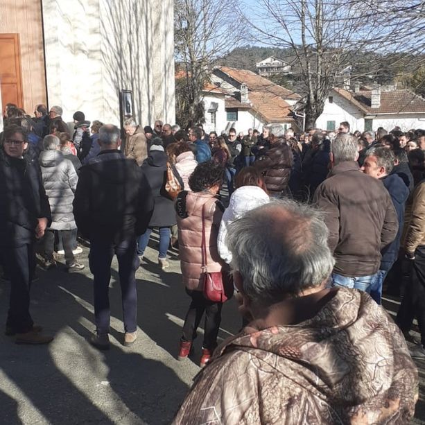 Sassello porge l'ultimo commosso saluto a Stefano Macciò, il capofficina Tpl Linea che ha perso la vita sul posto di lavoro